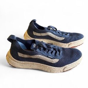 Vans ultrarange Navy and Cream Knit Sneakers